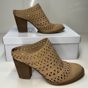 Steve Madden Harmony Nubuck tan shoes size 7.5